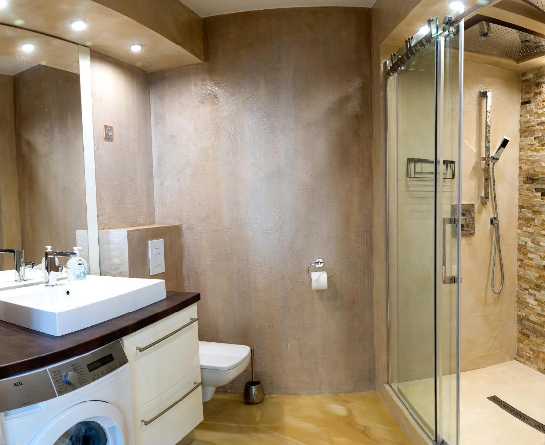 Dream Apartman 1 With Free Parking Győr Exteriör bild