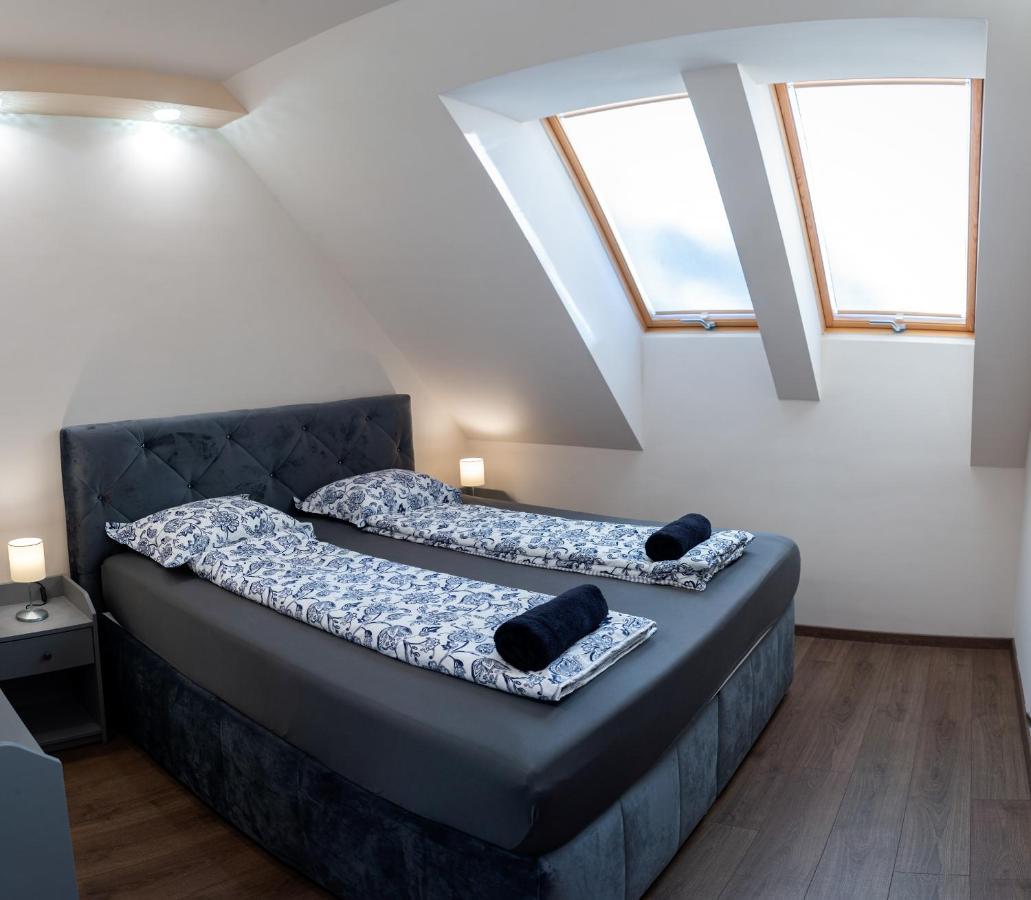 Dream Apartman 1 With Free Parking Győr Exteriör bild